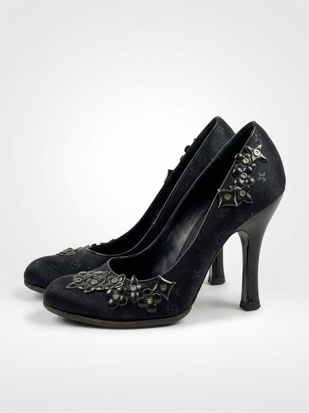 Louis Vuitton VTG ‘04 Logo Monogram pumps, patent charm accents, black, GUC